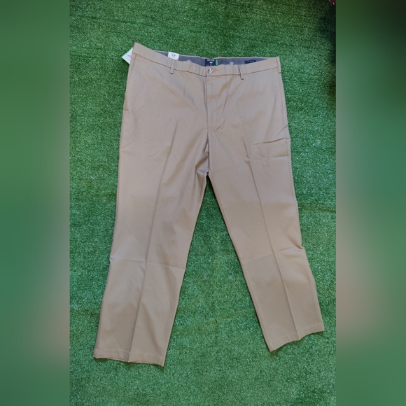 Classic Fit Signature Iron Free Khaki with Stain Defender Pants - Picture 1 of 7